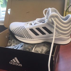 NEW Adidas Pro Spark girls basketball sneakers